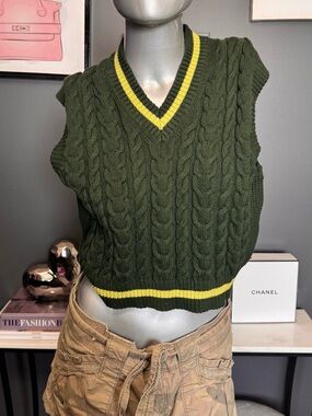Aritzia Sunday Best Green Cable-Knit V-Neck Sweater Vest